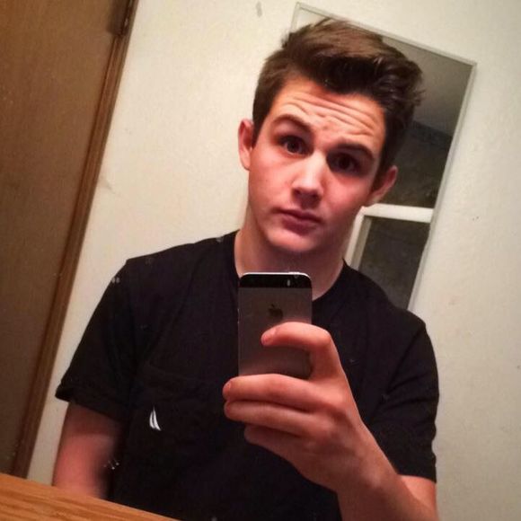 Meet your Posher, Daniel - Picture 1 of 1